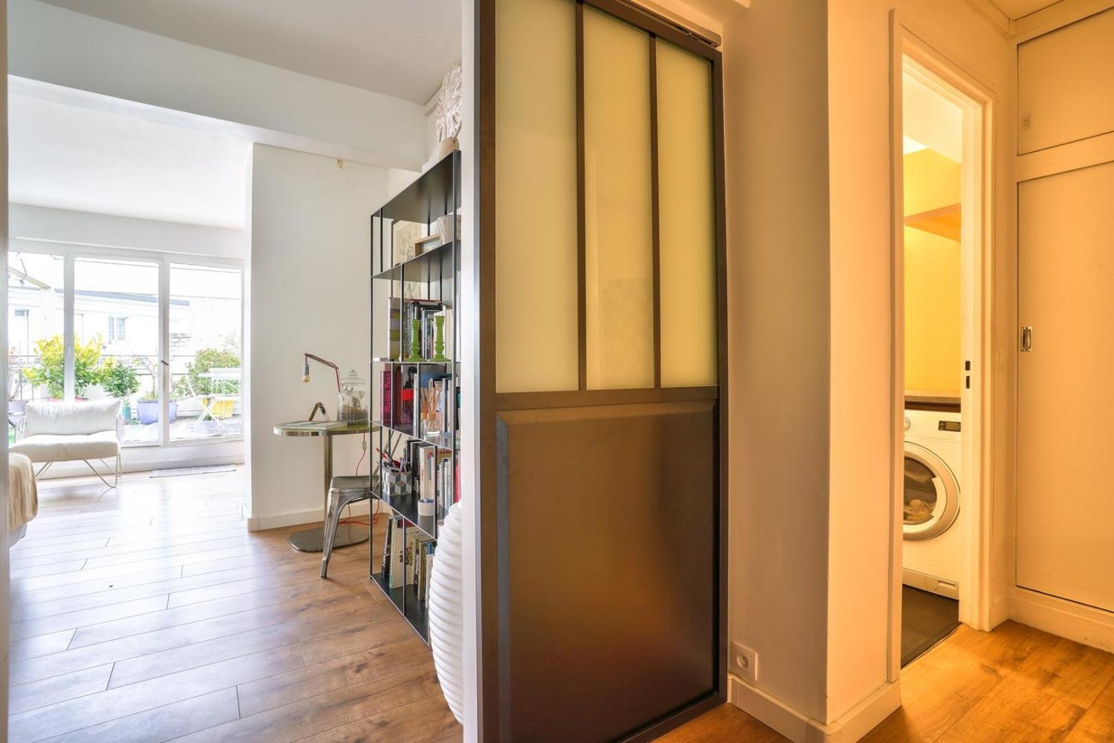 Guestready - Apt Confortable Avec Terrasse Au 18E Париж Екстериор снимка