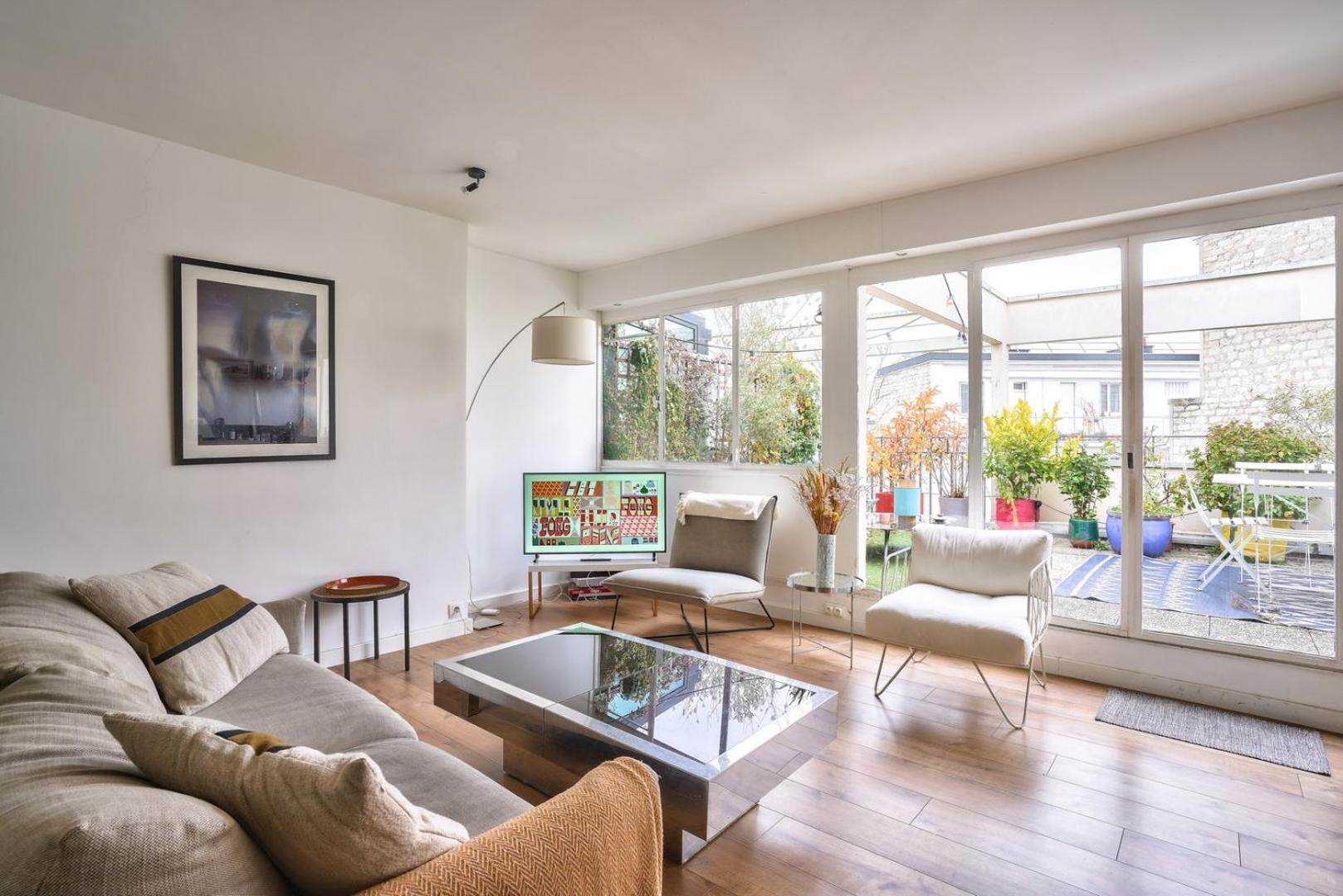 Guestready - Apt Confortable Avec Terrasse Au 18E Париж Екстериор снимка