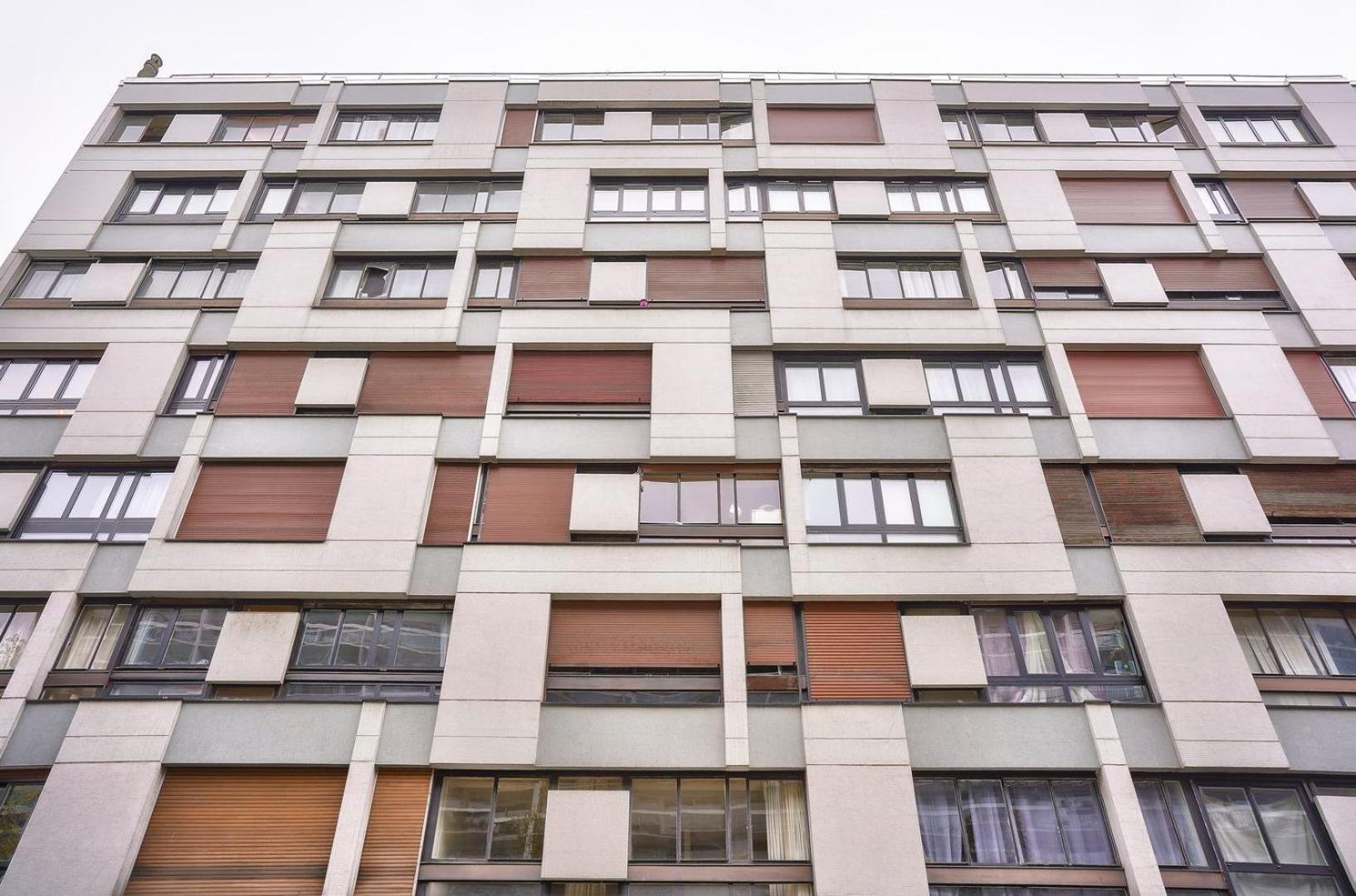 Guestready - Apt Confortable Avec Terrasse Au 18E Париж Екстериор снимка