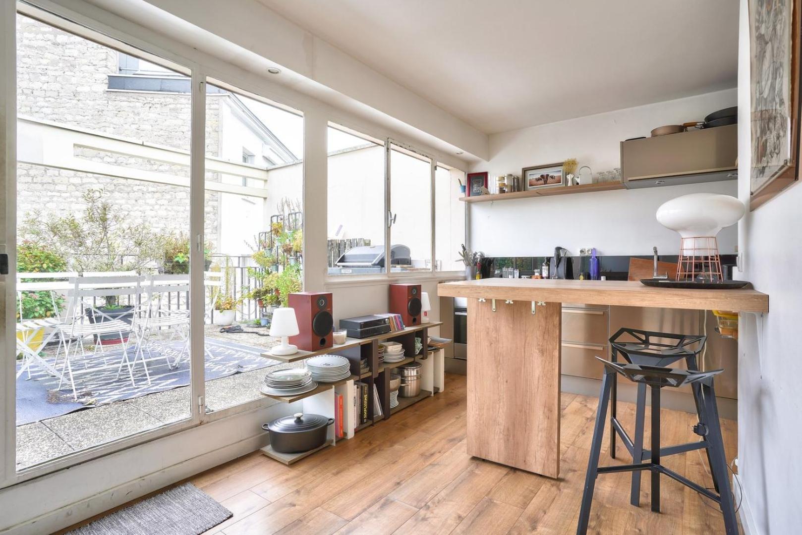 Guestready - Apt Confortable Avec Terrasse Au 18E Париж Екстериор снимка