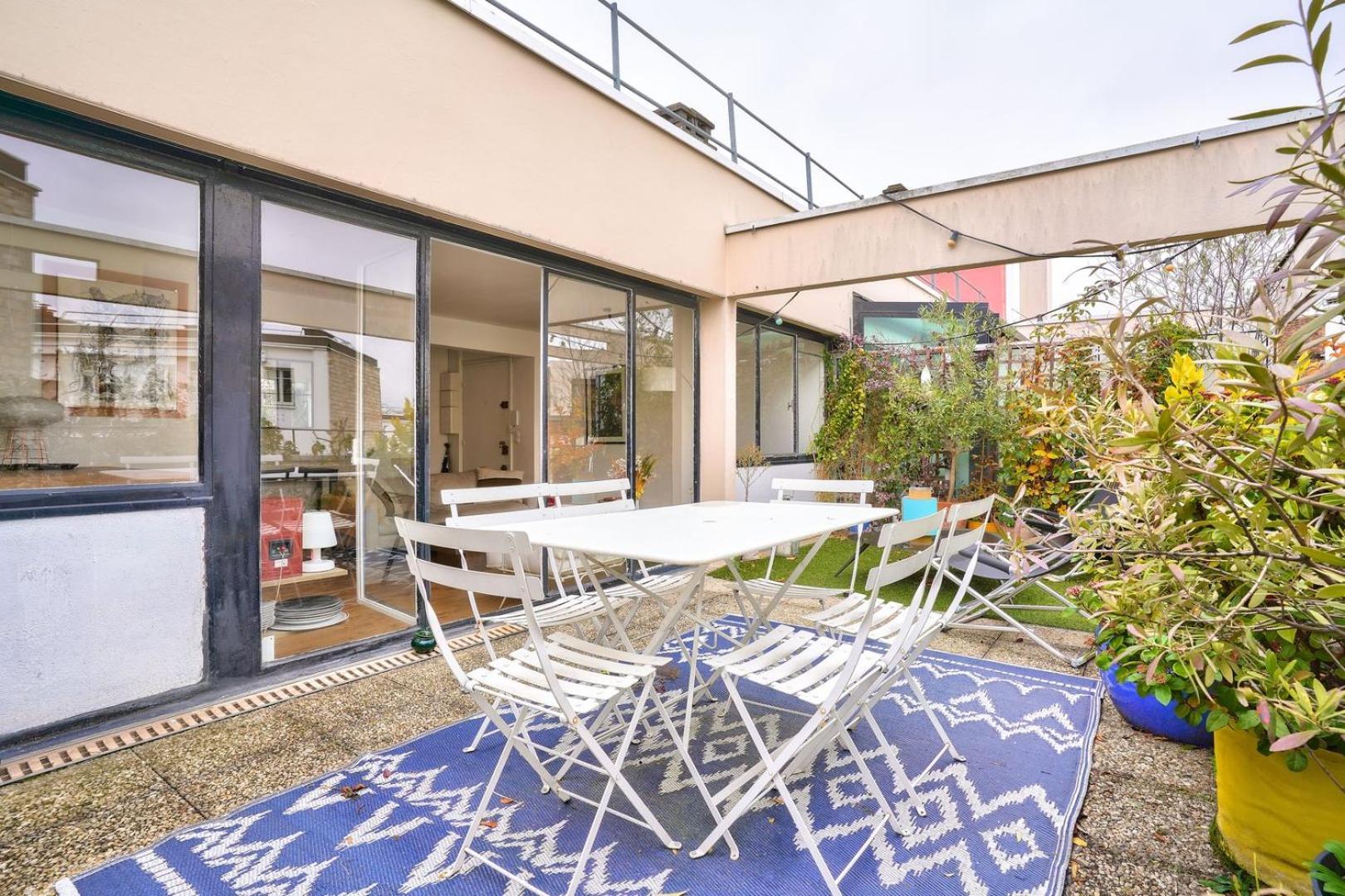 Guestready - Apt Confortable Avec Terrasse Au 18E Париж Екстериор снимка